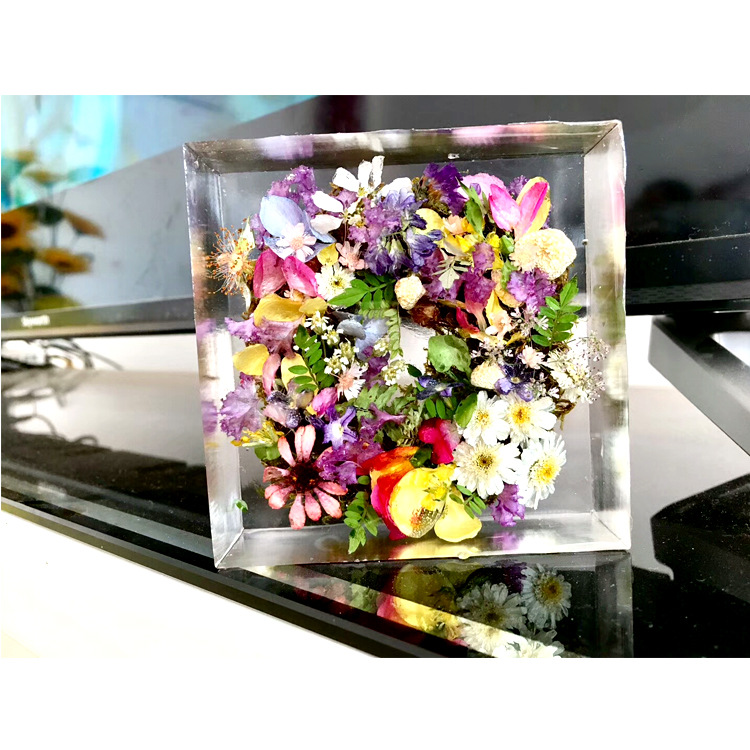 环氧树脂工艺品与亚克力
